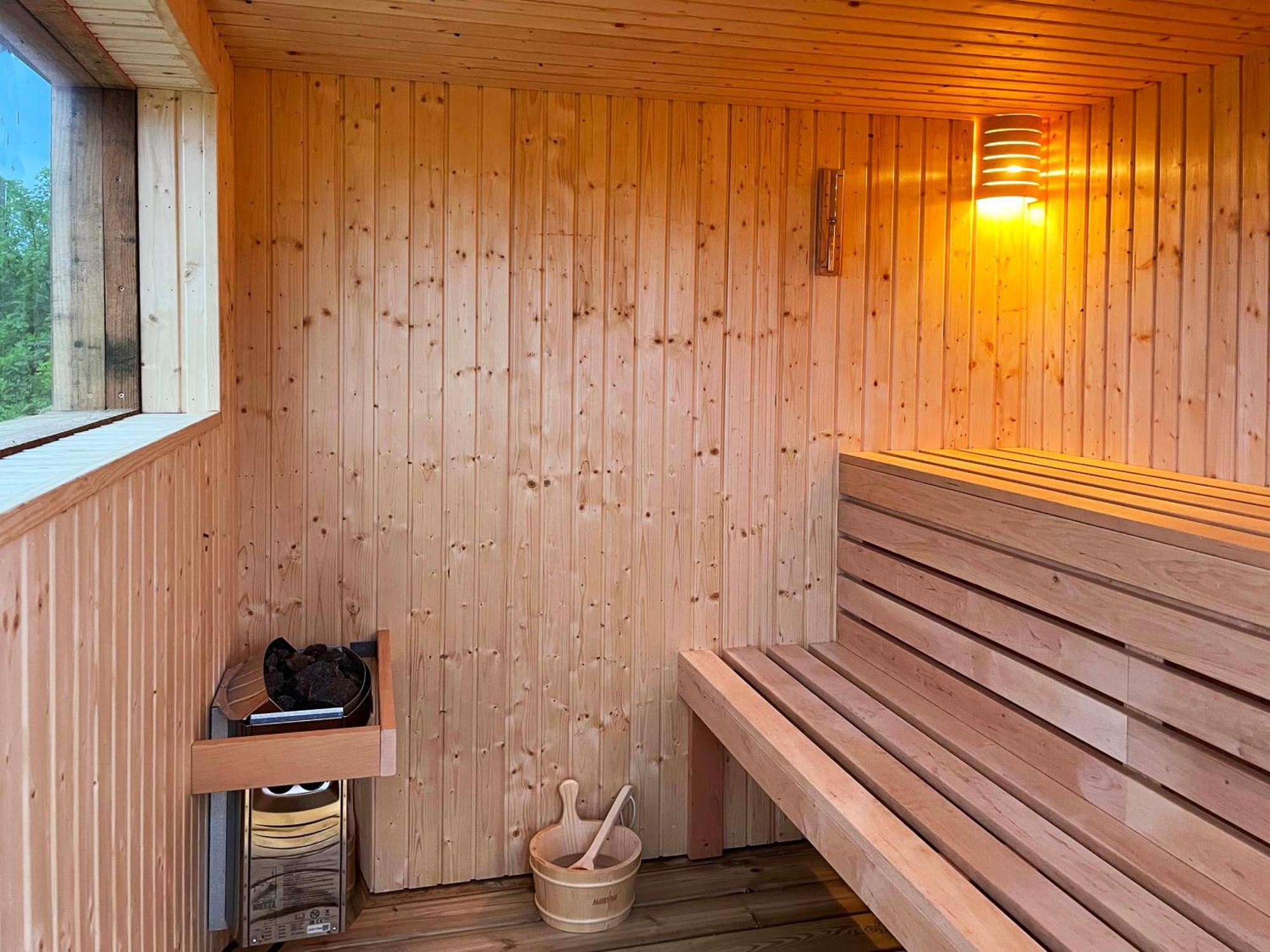 Coastal Eco-lodge With Hottub Charleton Estate Villa *